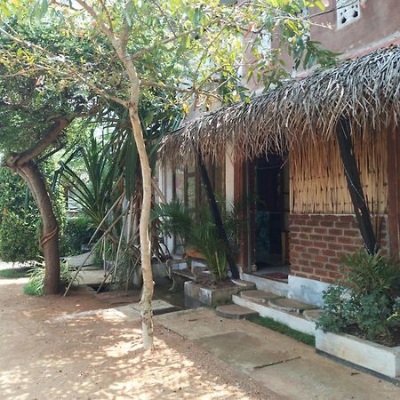 Lucky Holiday Home Anuradhapura Exterior foto